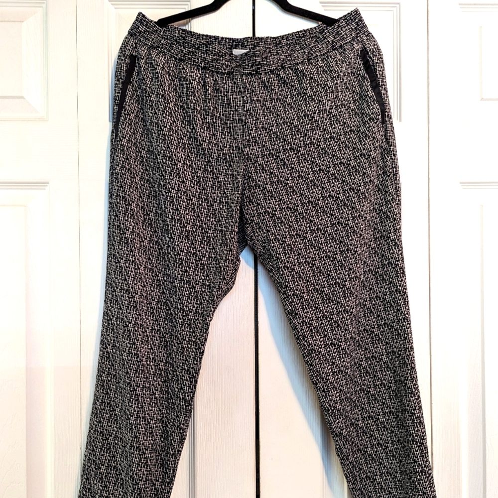 New York & Company Dress Joggers